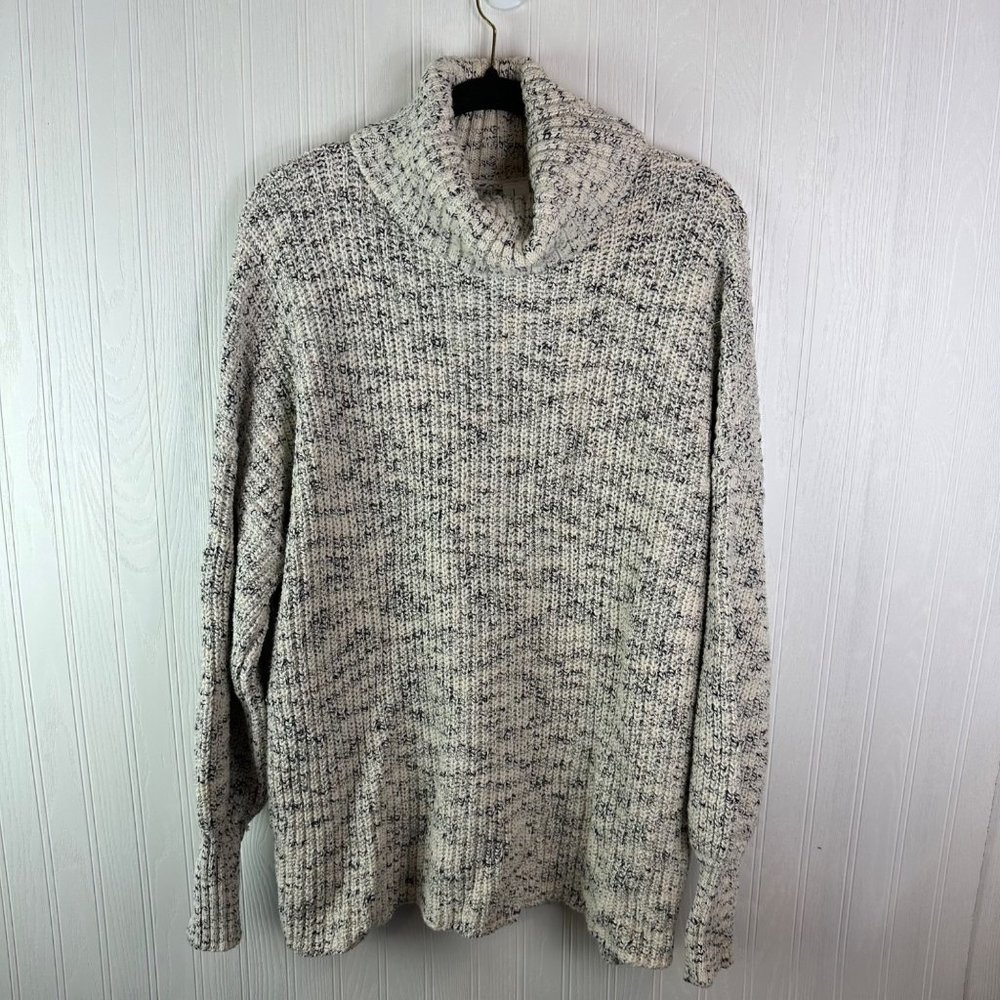 Offline by‎ Aerie Oversized sweater cream and gray cowl neck size small